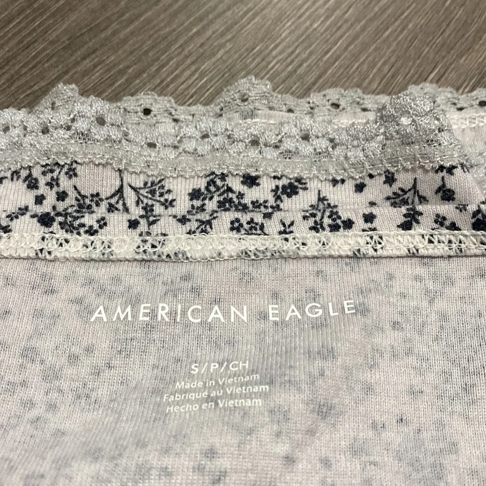American Eagle. cropped tank top - Picture 5 of 7